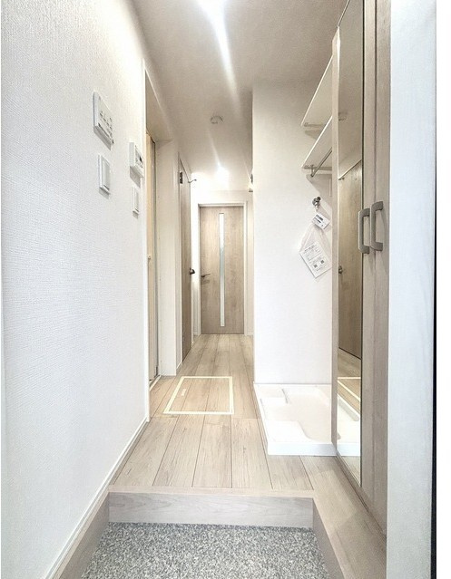 Venus Lagoon三枚町の玄関