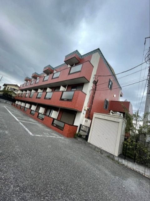 プティパレドゥ の外観