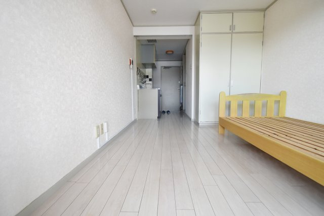 シンコーヴィラの居間・リビング|家具はお部屋による