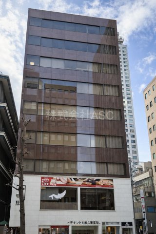 オリエンタル東心斎橋ビルの外観