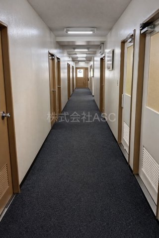 オリエンタル東心斎橋ビルの内装