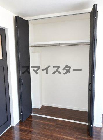 市川市市川南３丁目のアパートの収納