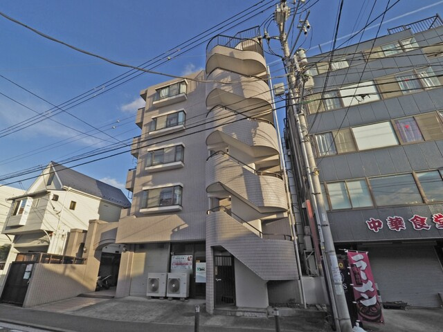 横浜阪東橋ガーデンハウスの外観