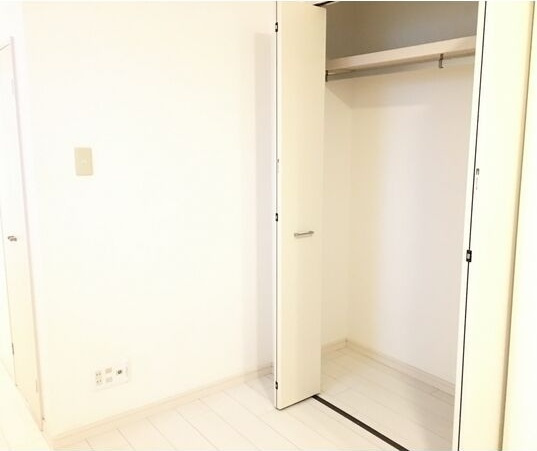 ソリッド瑞穂通の収納