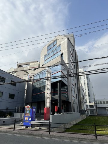 江坂DAプラザビルの外観