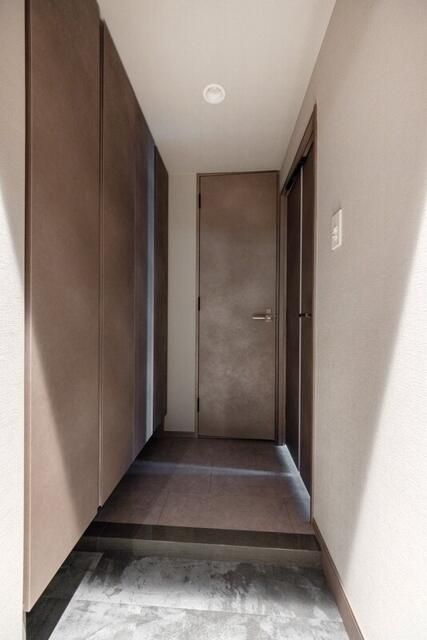 Ｓ－ＲＥＳＩＤＥＮＣＥ目黒大岡山ｂｒｅｓａの玄関
