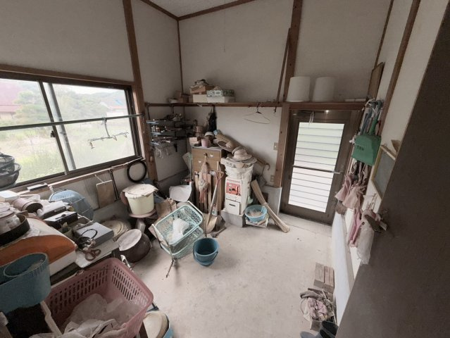 築上郡上毛町　平屋中古一戸建ての設備|広々とした土間収納です！