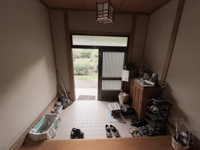 築上郡上毛町　平屋中古一戸建ての玄関