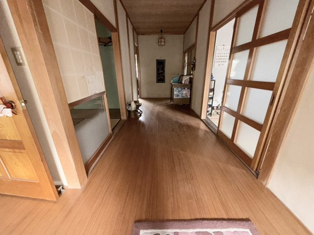 築上郡上毛町　平屋中古一戸建ての玄関