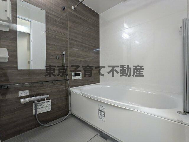 ラチューン文京小石川の浴室