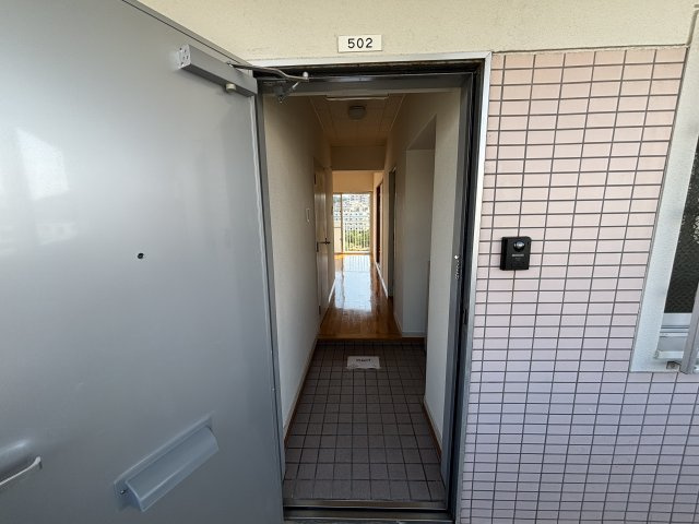 アビタシオンKの玄関
