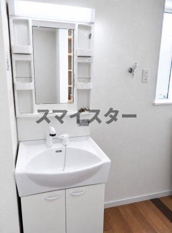市川市市川南３丁目のアパートの独立洗面台