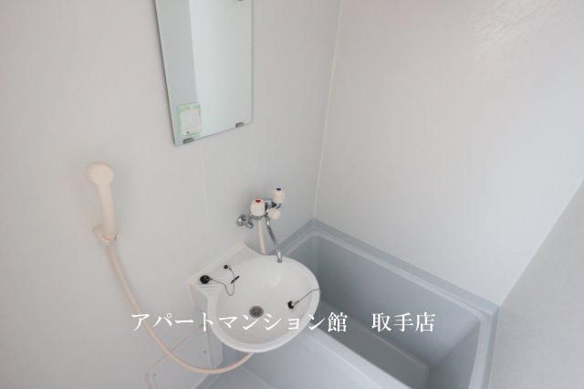 レオパレスシェソワの浴室|画像5