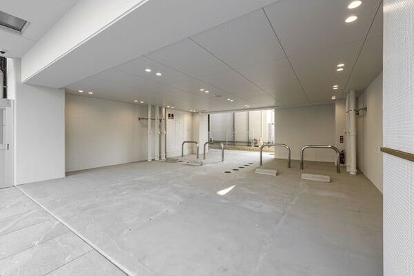 THE LOUNGE LINEAR GATEの駐車場