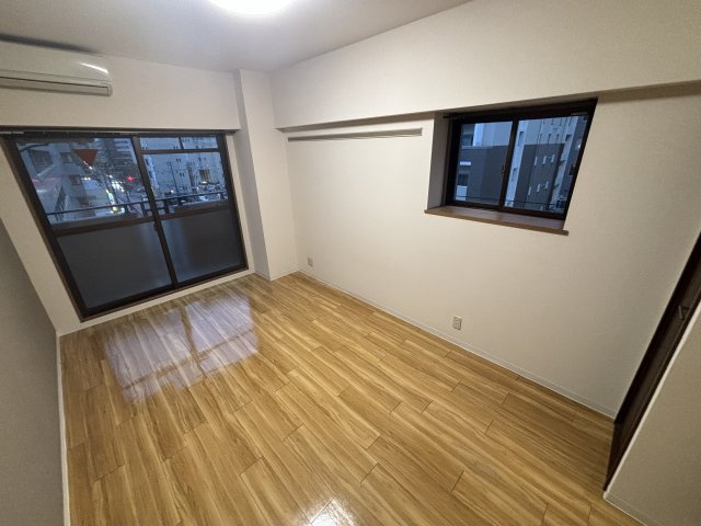 吹田市江坂町１丁目の店舗事務所