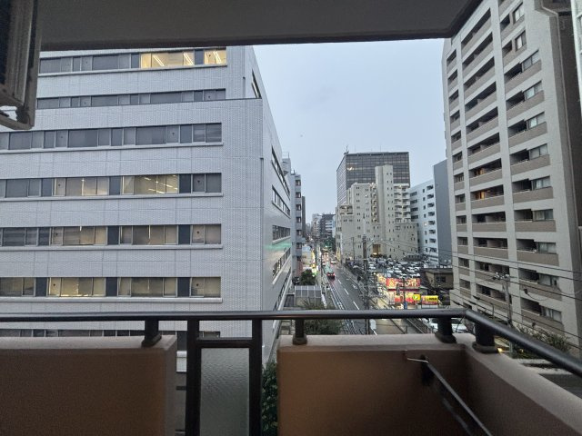 吹田市江坂町１丁目の店舗事務所