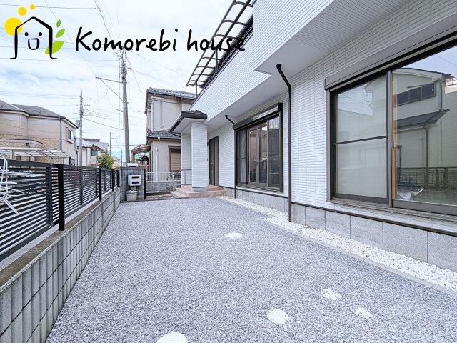 桶川市朝日3丁目　中古一戸建ての庭|敷地がとても広いので、お庭としても色々活用できそうです。