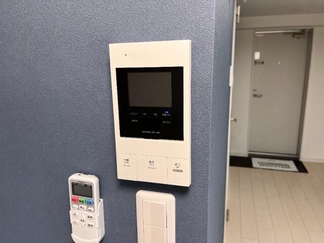 セレンディピティ蓮根の玄関|明るい玄関です