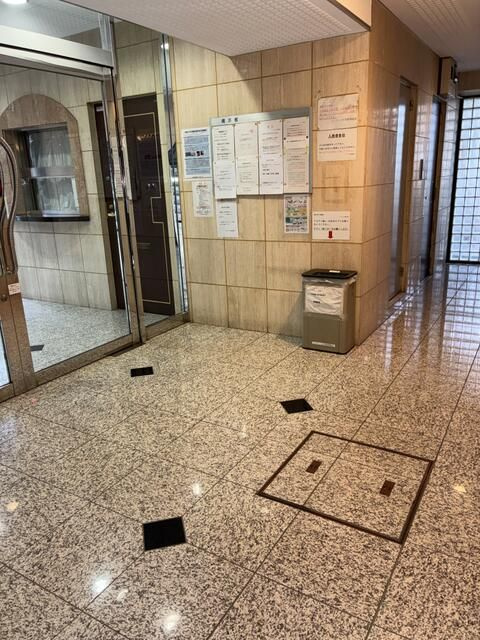 エミナンス片倉のエントランス