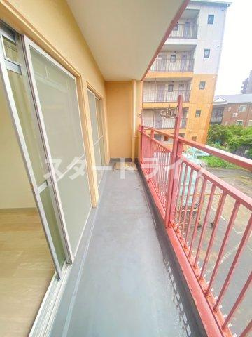 大阪市東淀川区菅原１丁目の賃貸マンションのバルコニー