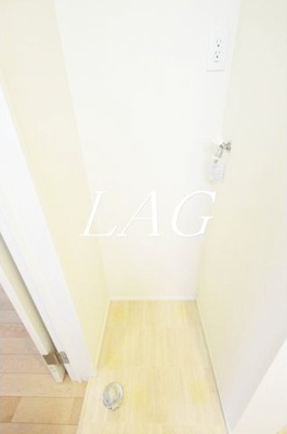 【設備】 | グランエッグス新大塚E | 室内洗濯置き場です。