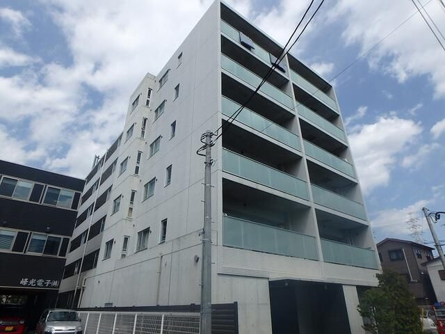 リベルタ港北の外観
