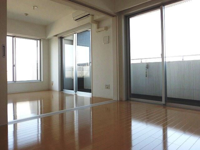 リベルタ港北の居間・リビング