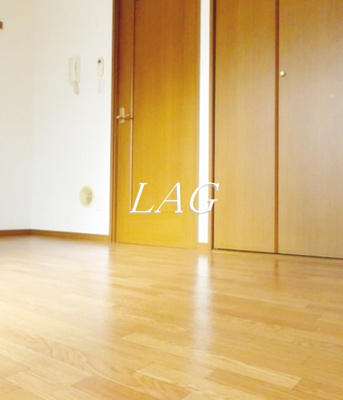 【居間・リビング】 | パレス柴﨑 | 洋室のお部屋です。