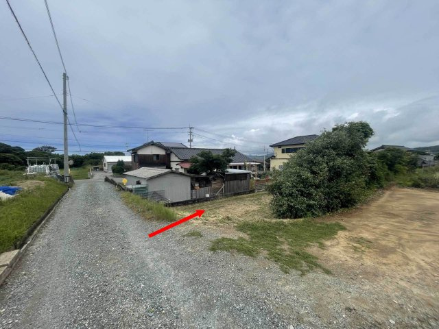 【糸島】志摩芥屋 土地の前面道路含む現地写真|敷地前の道路は未舗装です