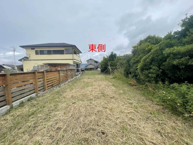 【糸島】志摩芥屋 土地の展望|敷地を東向きに見た写真です