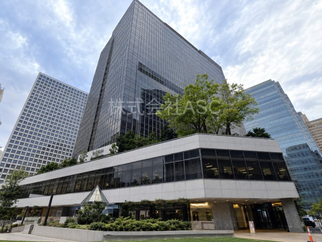 大阪駅前第4ビルの外観