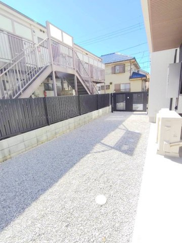 ゴールドメゾン　ハナコの庭