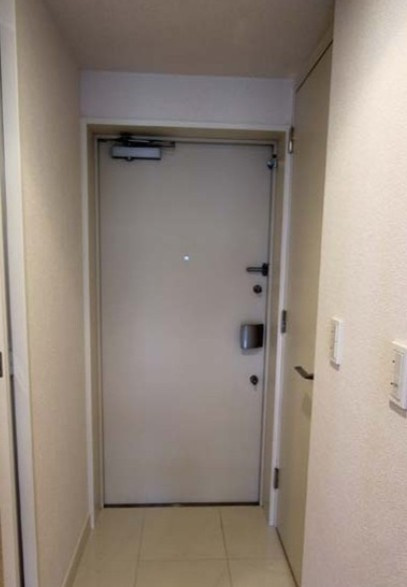 コンフォリア東池袋EASTの玄関