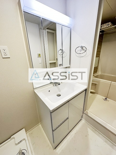 room　OOSAKIの洗面所