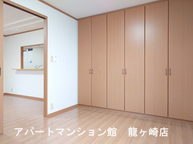 レジデンス壱番館の寝室