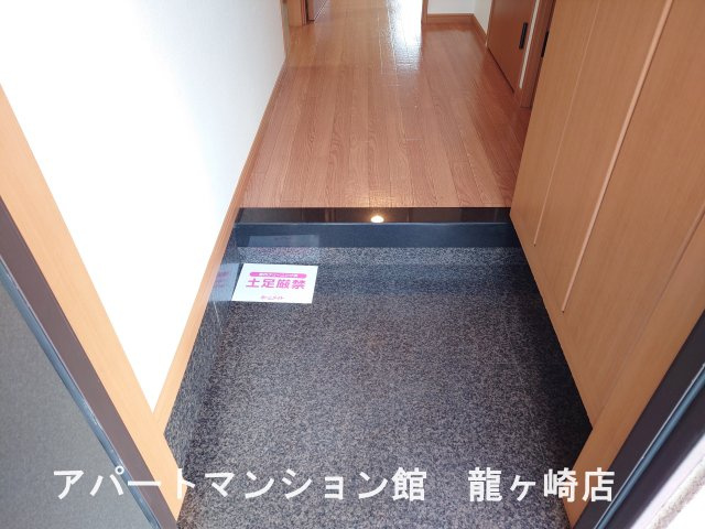 レジデンス壱番館の玄関