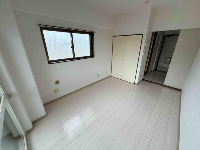 稲城市大丸の賃貸マンションの寝室