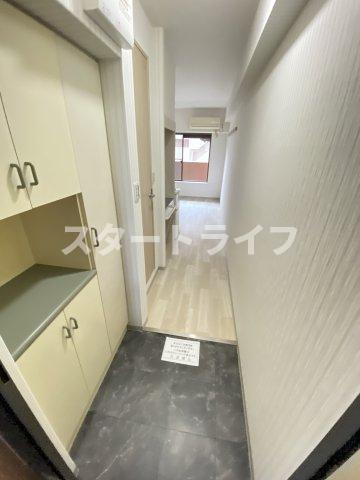 大阪市淀川区宮原２丁目の賃貸マンションの玄関