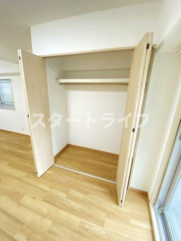 大阪市東淀川区西淡路１丁目の賃貸マンションの収納