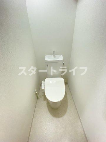 大阪市東淀川区西淡路１丁目の賃貸マンションのトイレ
