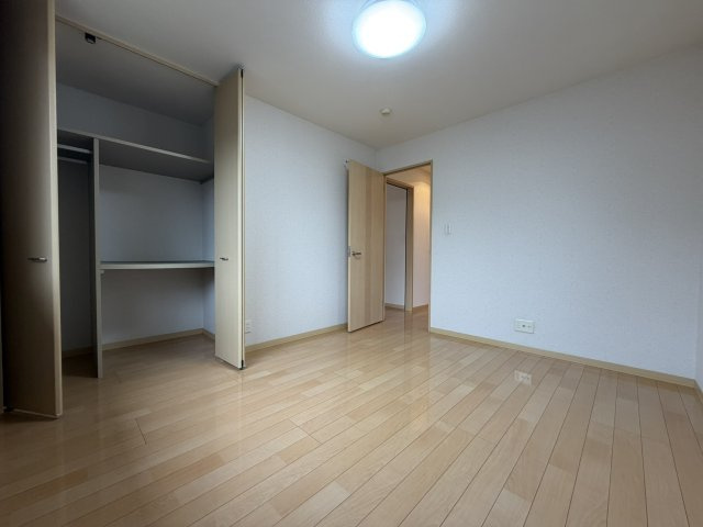 シャーメゾン八多A棟の洋室