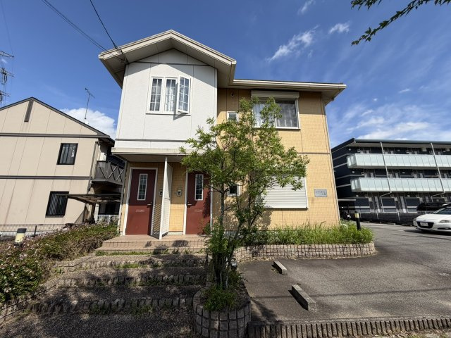 シャーメゾン八多A棟の外観