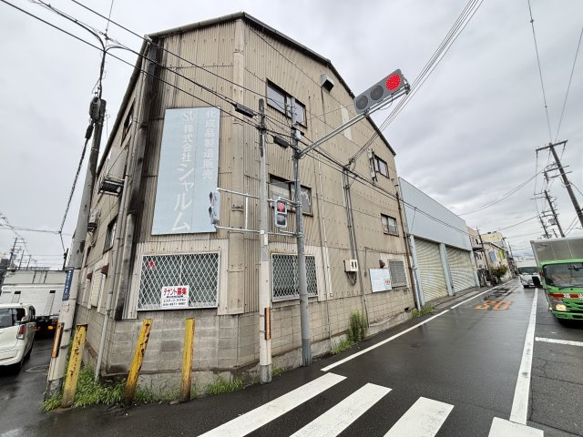 シャルム倉庫・工場の外観