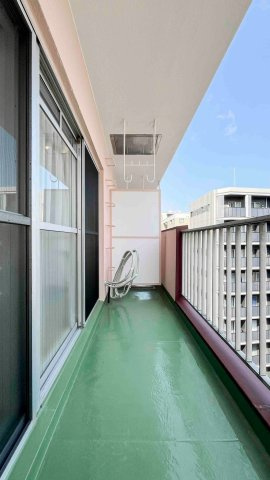 浜町パークハイツのバルコニー|南東向きバルコニーで陽当たり良好です。