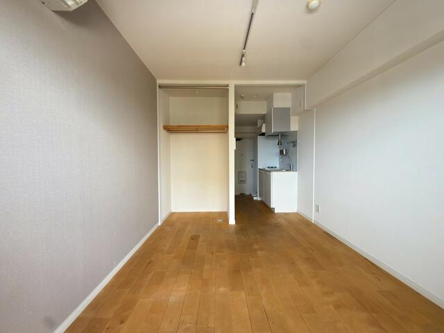 稲城市東長沼の賃貸マンションの寝室