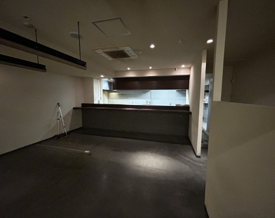 大阪市中央区道修町１丁目の店舗事務所