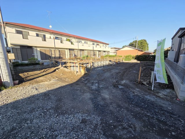新築　太田市市場町第8　2号棟　Cradle Gardenの駐車場|現地写真　駐車は建物南側に縦並列4台+1台可能です！