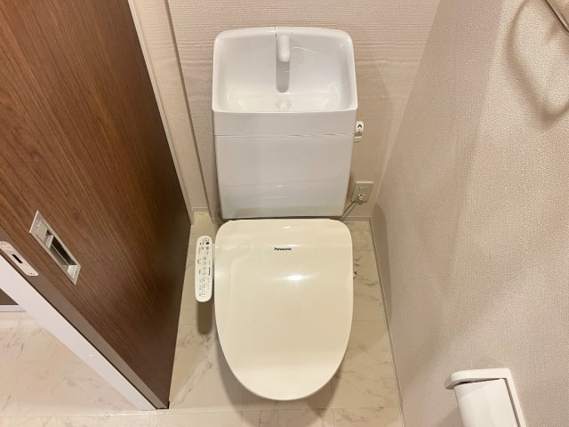 エンプレスⅤのトイレ|シャワー付トイレ