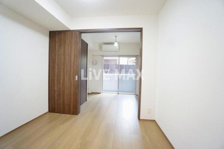 【寝室】LIME　RESIDENCE HIKIFUNE 