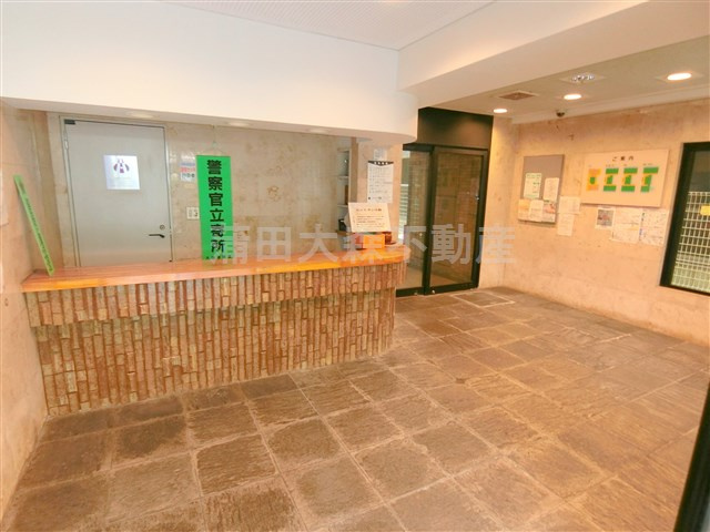 日神パレス平和島のエントランス